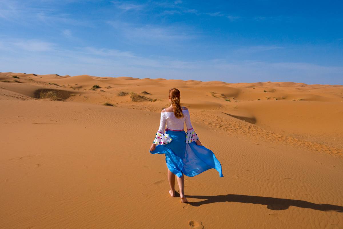 the best outfit for the Sahara Desert